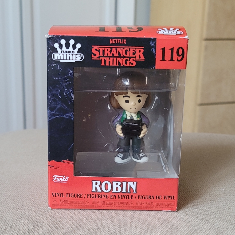 FUNKO Minis Stranger Things Figure, Robin - Picture 1 of 4